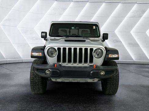 Used 2022 Jeep Gladiator Mojave w/ Trailer Tow Package AWD/4WD image 2