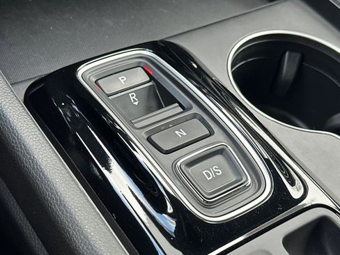 Certified 2025 Honda Pilot Sport image 17