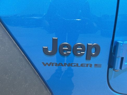 New 2025 Jeep Wrangler Unlimited Sport image 12