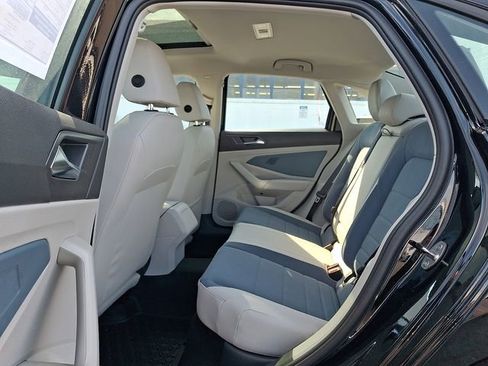 New 2026 Volkswagen Jetta SE image 5