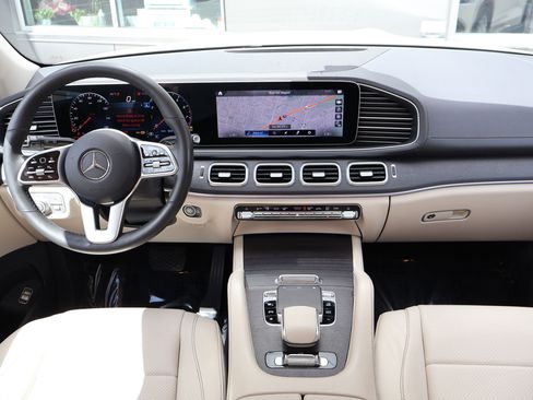 Used 2020 Mercedes-Benz GLS 450 4MATIC image 26