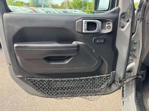 Used 2018 Jeep Wrangler Unlimited Sport S AWD/4WD image 17