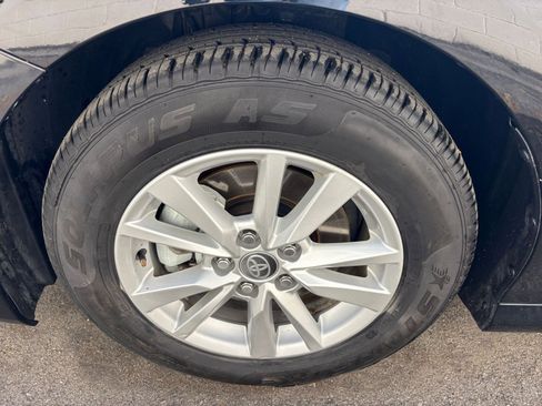 Used 2025 Toyota Camry LE image 30