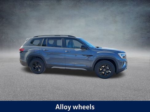 New 2025 Volkswagen Atlas Peak Edition SE image 27