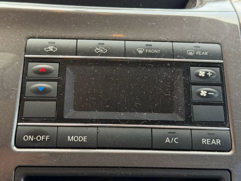 Used 2016 Nissan Quest S FWD image 23