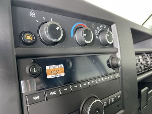 New 2025 GMC Savana 2500 Extended w/ Driver Convenience Package image 13