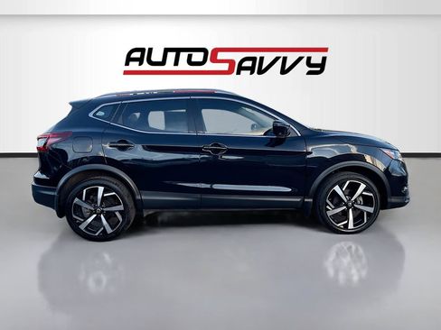 Used 2022 Nissan Rogue Sport SL w/ Premium Package image 8