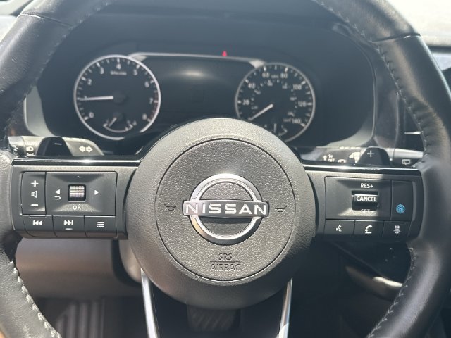 Used 2023 Nissan Pathfinder SL AWD/4WD image 17