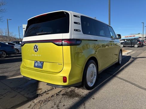 Used 2025 Volkswagen ID. Buzz 1st Edition image 6