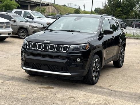 Used 2024 Jeep Compass Limited AWD/4WD image 12