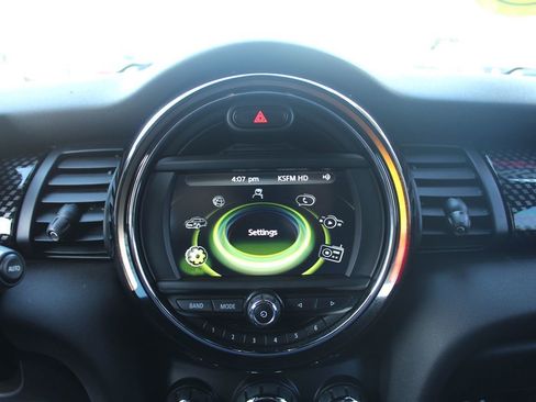 Used 2017 MINI Cooper S image 26