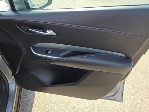 Used 2023 Cadillac XT4 Premium Luxury image 6