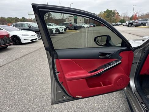 Used 2023 Lexus IS 500 image 7