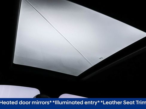 Used 2022 Porsche Cayenne Platinum Edition image 6