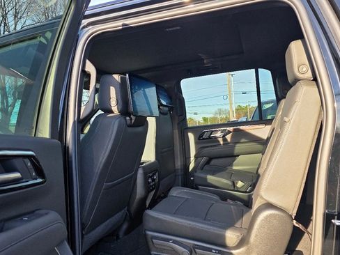 New 2026 Chevrolet Suburban Z71 w/ Z71 Off-Road Package image 11