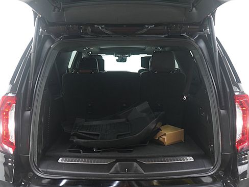 Used 2023 GMC Yukon XL Denali Ultimate image 18
