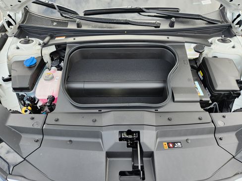 New 2025 Hyundai Ioniq 6 SEL image 13