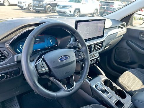 Used 2023 Ford Escape Active w/ Tech Pack #2 AWD/4WD image 10