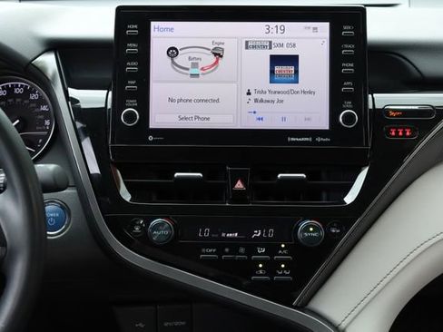 Used 2024 Toyota Camry XSE image 11