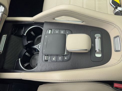 Used 2021 Mercedes-Benz GLS 450 4MATIC image 34