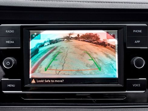 Used 2023 Volkswagen Jetta SE image 24