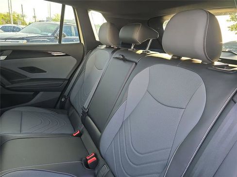 New 2026 Volkswagen Tiguan SE R-Line FWD image 9