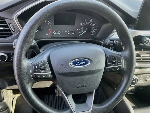 Used 2022 Ford Escape SE FWD image 11