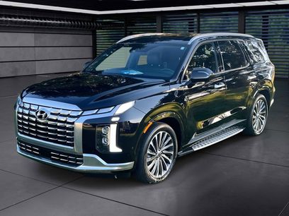 Used 2023 Hyundai Palisade Calligraphy w/ Winter Package