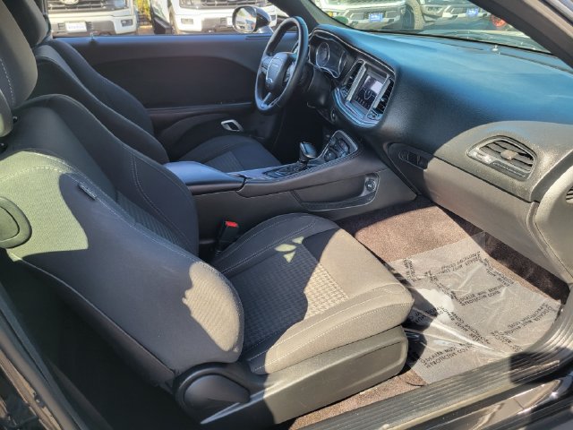 Used 2019 Dodge Challenger SXT RWD image 17
