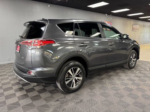 Used 2018 Toyota RAV4 XLE image 15