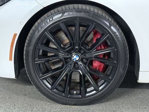 Used 2022 BMW 750i xDrive w/ Executive Package image 17