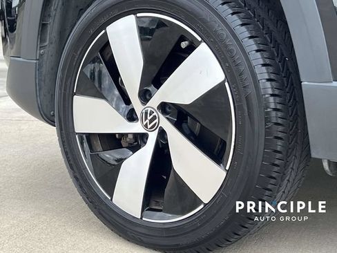 Certified 2024 Volkswagen Taos S AWD/4WD image 7