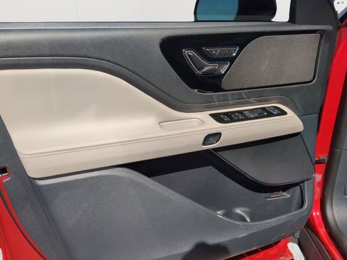 New 2026 Lincoln Aviator 2WD image 12
