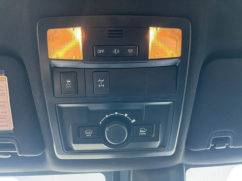 Used 2019 Toyota Tacoma TRD Off-Road image 9