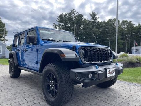 Used 2024 Jeep Wrangler Willys image 4