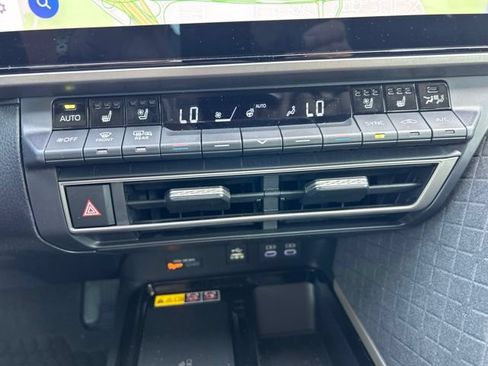Used 2026 Toyota Camry XLE w/ Premium Plus Package FWD image 17