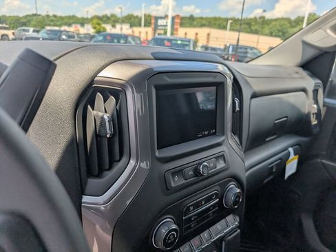 New 2026 Chevrolet Silverado 2500 Custom w/ Custom Value Package AWD/4WD image 20