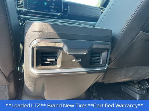 Used 2023 Chevrolet Silverado 1500 LTZ AWD/4WD image 33