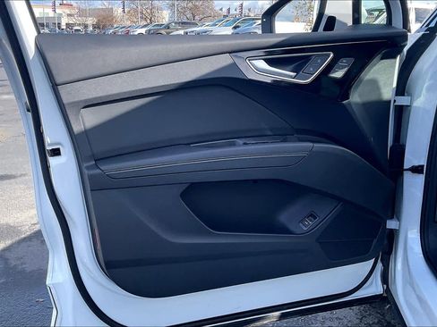 Used 2023 Audi Q4 e-tron Premium Plus image 26