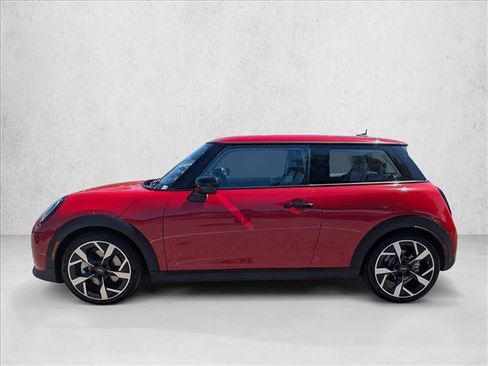 Certified 2025 MINI Cooper 2-Door Hardtop FWD image 9