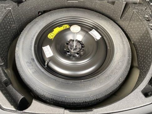 Used 2025 Land Rover Discovery Sport Dynamic SE AWD/4WD image 9