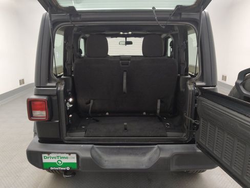 Used 2019 Jeep Wrangler Sport AWD/4WD image 29
