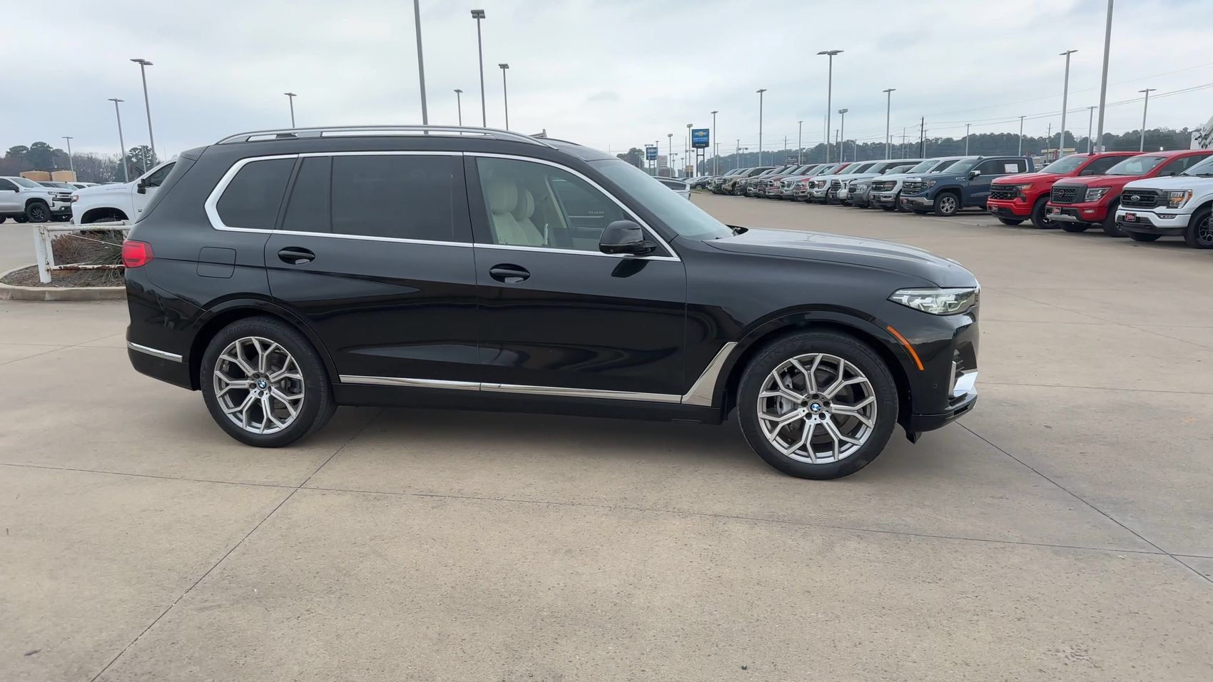 Used 2019 BMW X7 xDrive40i w/ Cold Weather Package AWD/4WD image 9