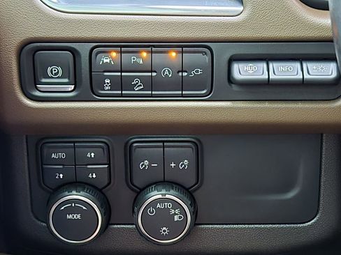 Used 2021 Chevrolet Tahoe High Country image 17