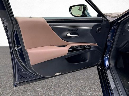 Used 2023 Lexus ES 350 w/ Premium Package FWD image 19