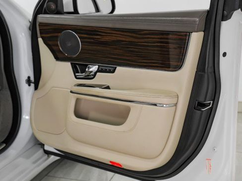 Used 2012 Jaguar XJ L image 44