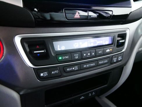 Used 2016 Honda Pilot EX image 23