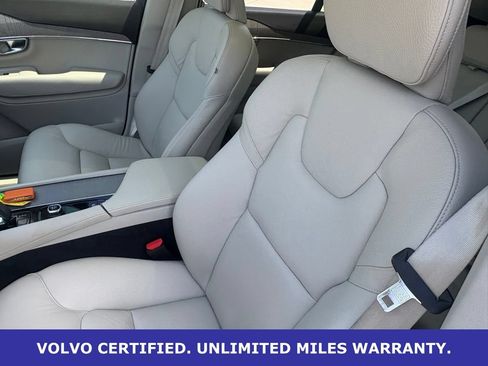 Certified 2025 Volvo XC90 T8 Plus w/ Protection Package Premier AWD/4WD image 29