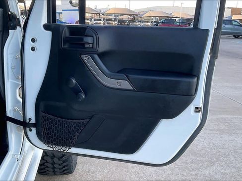 Used 2018 Jeep Wrangler Sport image 21