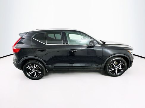Used 2025 Volvo XC40 B5 Core image 10